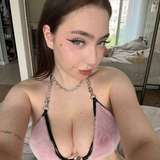 673854594161319936 from fansly