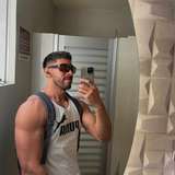 bzz_sam from onlyfans
